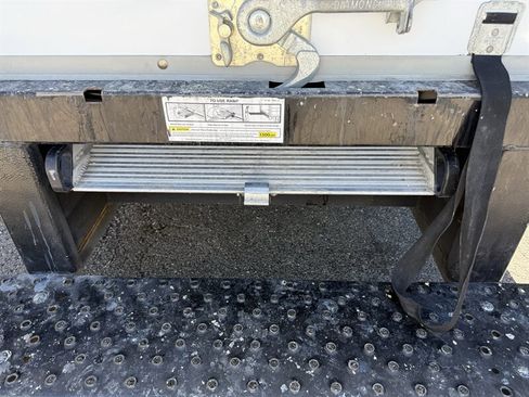 Used 2025 Ford E-450 and Econoline 450 Super Duty w/ Power Equipment Group RWD image 10