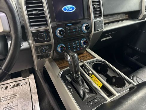 Used 2018 Ford F150 Lariat w/ Equipment Group 502A Luxury AWD/4WD image 12