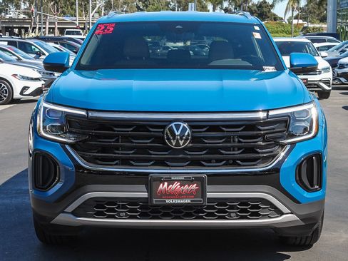 Used 2025 Volkswagen Atlas Cross Sport SE FWD image 2