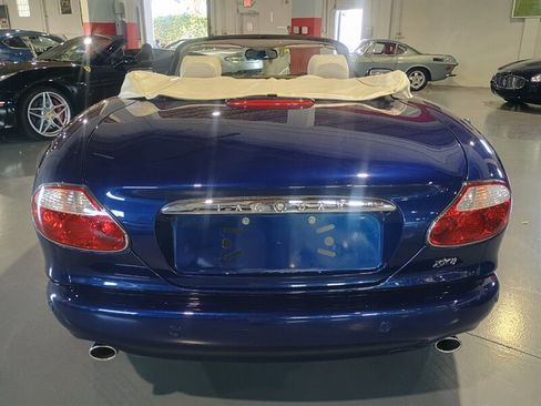 Used 2001 Jaguar XK8 Convertible image 4