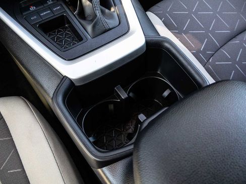 Certified 2025 Toyota RAV4 XLE w/ Convenience Package FWD image 22