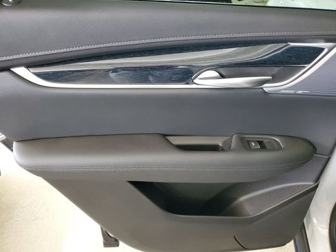 New 2026 Cadillac XT5 Premium Luxury w/ Driver Assist Package FWD image 9