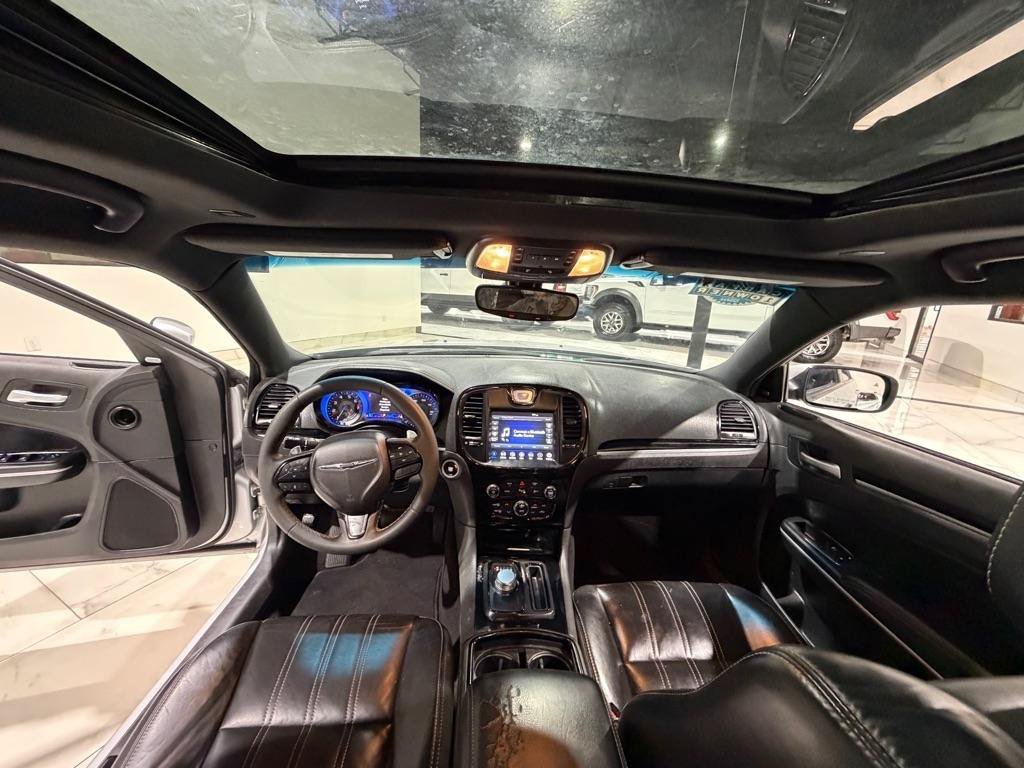 Used 2023 Chrysler 300 S RWD image 18