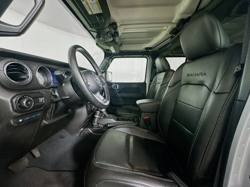 Used 2023 Jeep Wrangler Unlimited Sahara w/ Cold Weather Group AWD/4WD image 13