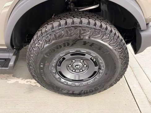 New 2025 Ford Bronco Outer Banks w/ Sasquatch Package image 5