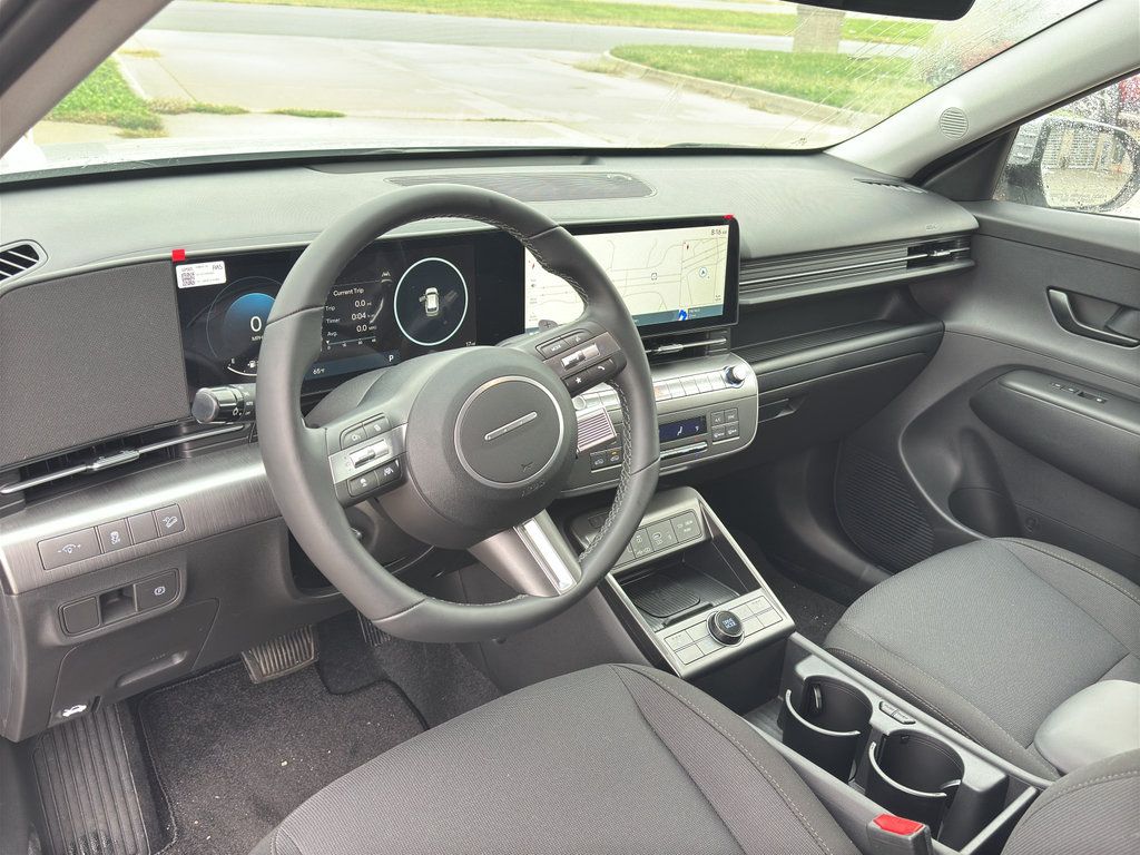 Used 2025 Hyundai Kona SEL FWD image 12