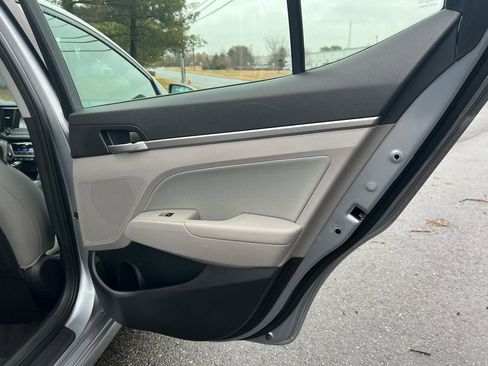 Used 2017 Hyundai Elantra SE w/ SE A/T Tech Package 03 FWD image 18