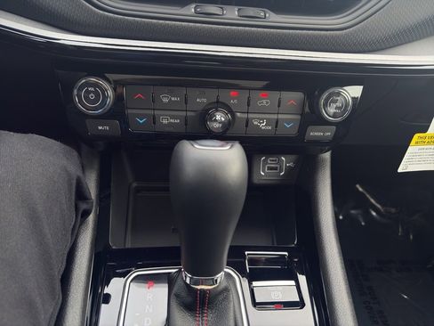 New 2026 Jeep Compass Trailhawk image 13