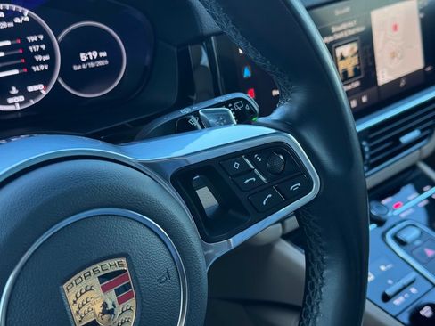 Certified 2023 Porsche Cayenne AWD/4WD image 19