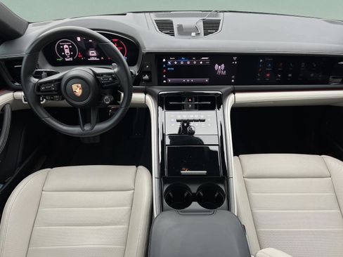 Used 2024 Porsche Panamera 4 AWD/4WD image 9