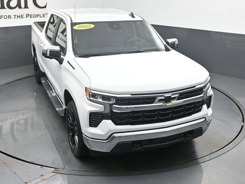 Used 2025 Chevrolet Silverado 1500 LT w/ Safety Package AWD/4WD image 46