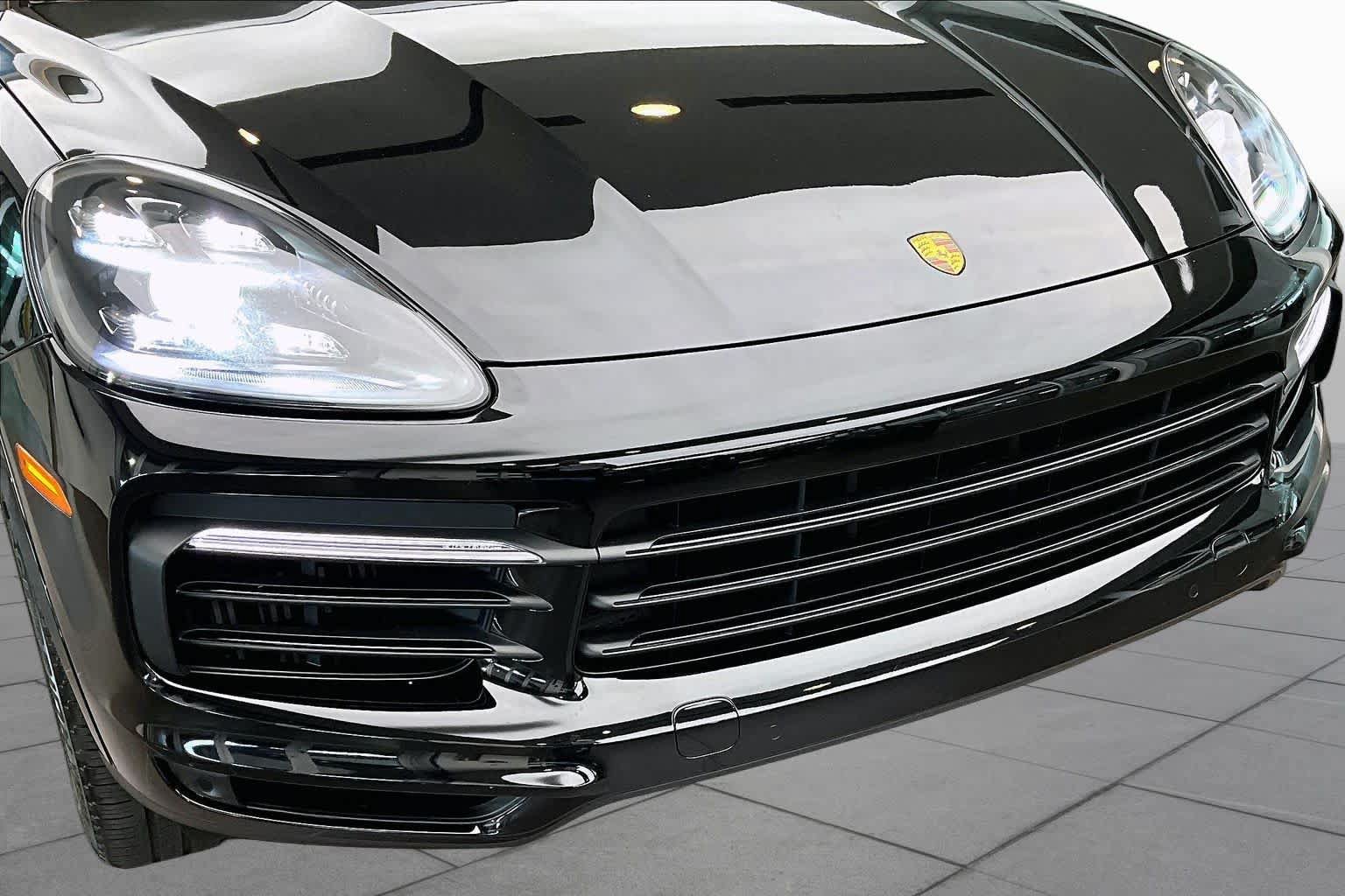Used 2021 Porsche Cayenne AWD/4WD image 31