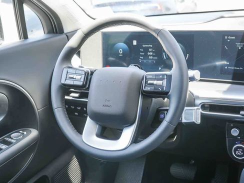 New 2026 Hyundai Ioniq 9 SE AWD/4WD image 14