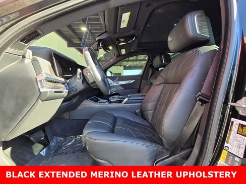 Used 2024 BMW i7 eDrive50 w/ Executive Package image 2