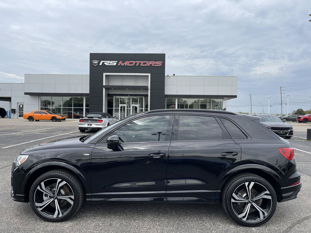 Used 2023 Audi Q3 2.0T Premium Plus w/ Premium Plus Package AWD/4WD image 16