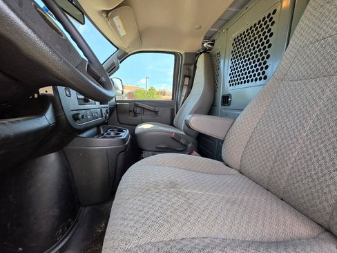 Used 2022 Chevrolet Express 3500 Extended w/ Driver Convenience Package RWD image 14