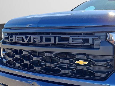 Used 2023 Chevrolet Silverado 1500 Custom image 7
