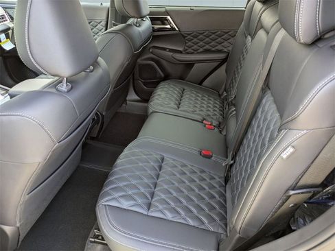 New 2025 Mitsubishi Outlander SEL image 27