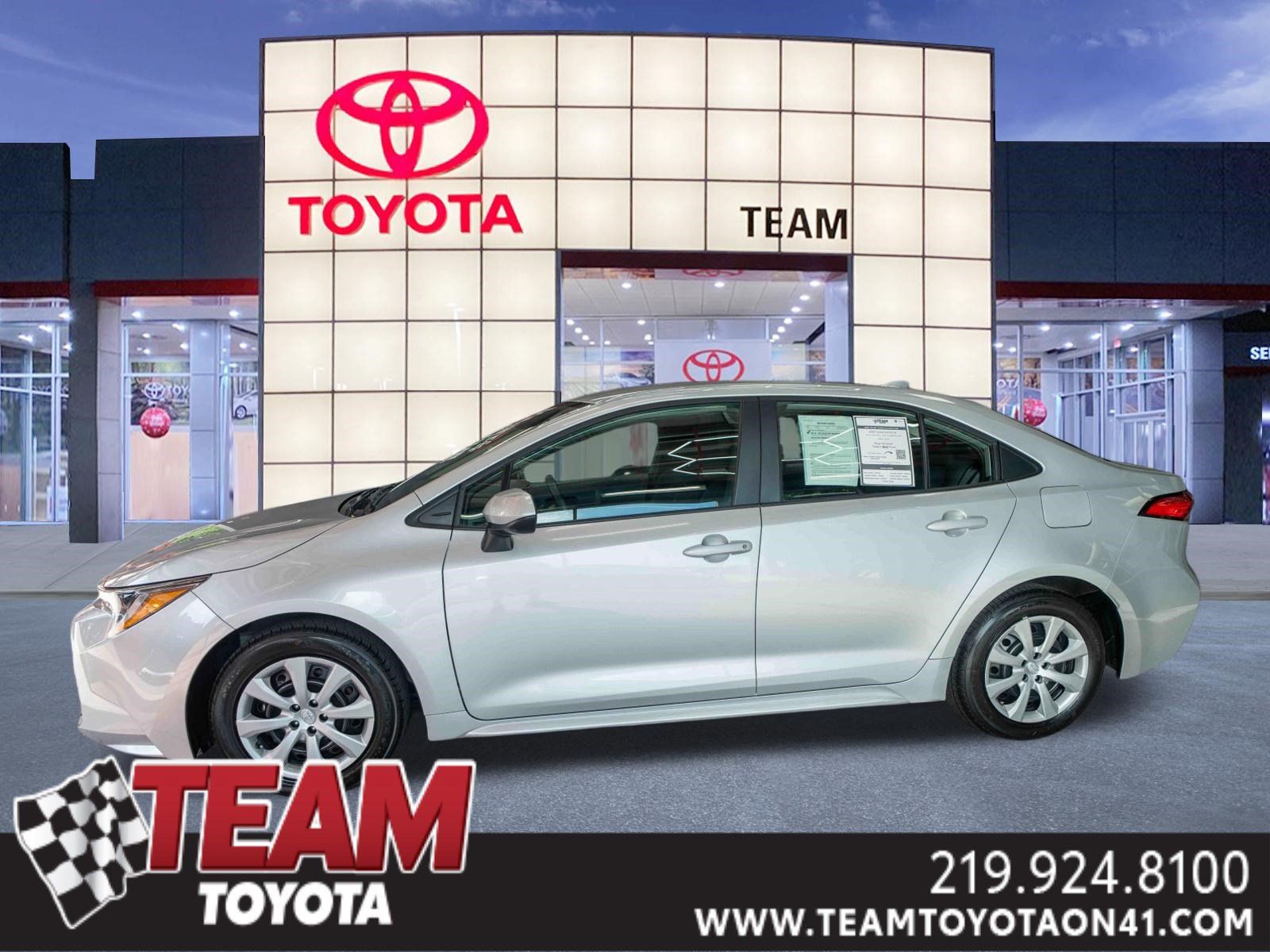 Used 2025 Toyota Corolla LE FWD image 1