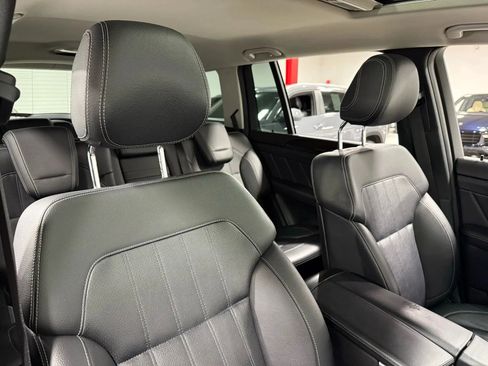 Used 2016 Mercedes-Benz GL 450 4MATIC image 44