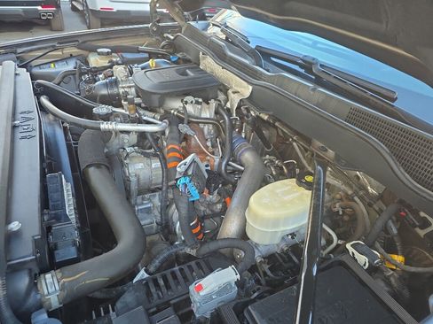 Used 2015 Chevrolet Silverado 2500 LT w/ LT Convenience Package image 26