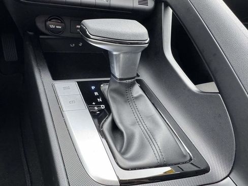 Used 2023 Hyundai Elantra SEL image 28