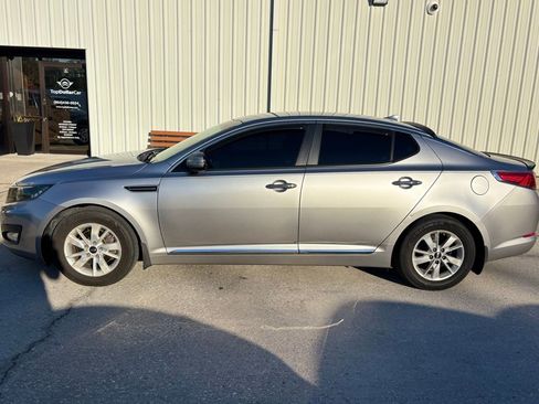 Used 2012 Kia Optima LX image 2