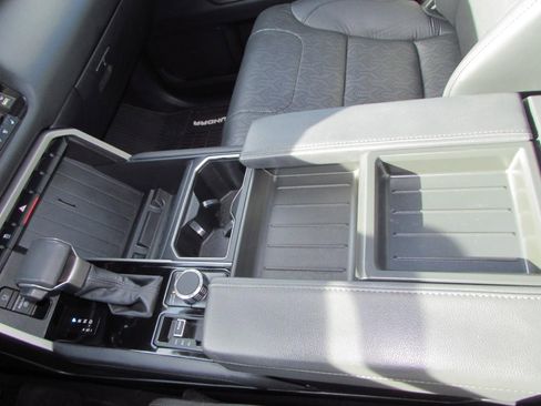 Used 2022 Toyota Tundra Limited image 24