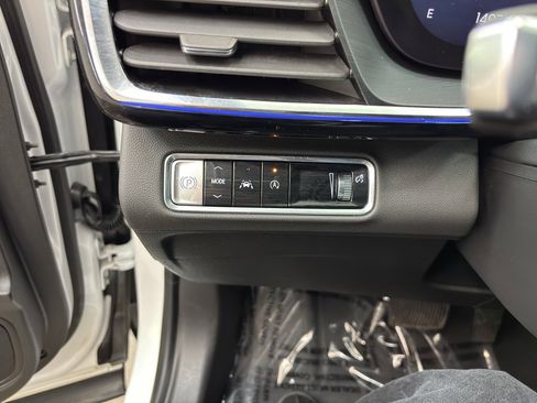 Used 2025 Buick Envision Preferred image 16