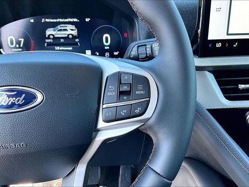 New 2026 Ford Explorer Active AWD/4WD image 19