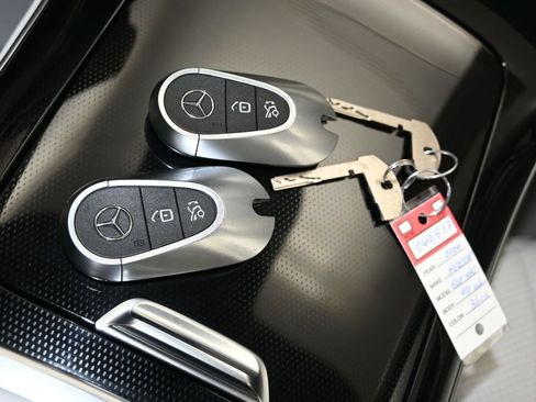 Used 2024 Mercedes-Benz EQE 350+ 4MATIC Sedan image 32