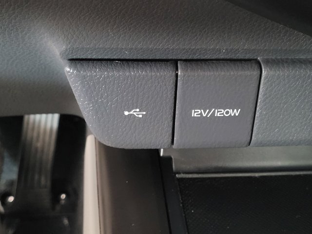 Used 2022 Toyota Camry SE FWD image 12