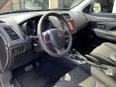 Used 2023 Mitsubishi Outlander Sport ES image 13