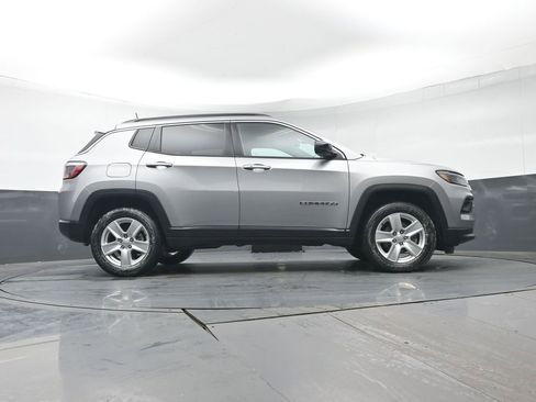 Used 2022 Jeep Compass Latitude w/ Convenience Group image 36