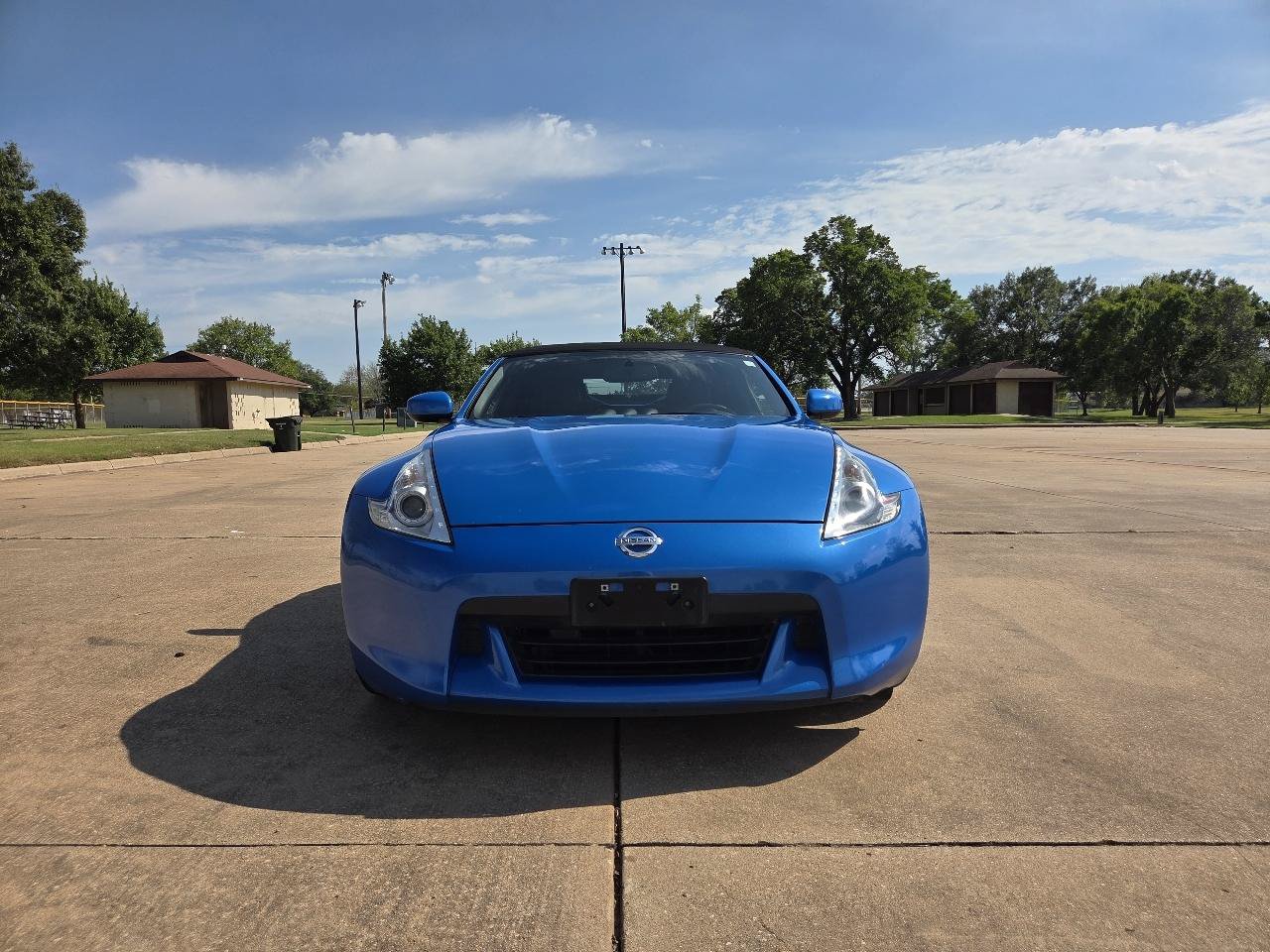 Used 2010 Nissan 370Z Touring w/ Sport Pkg RWD image 5