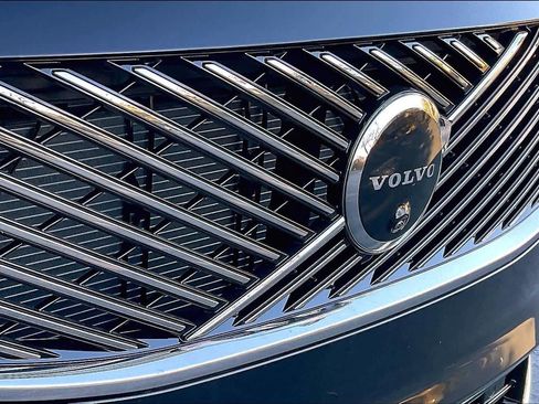 New 2026 Volvo XC90 B5 Plus w/ Protection Package image 34