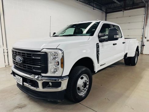 Used 2024 Ford F350 XL image 2