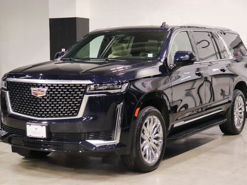 Used 2022 Cadillac Escalade ESV Premium Luxury image 1