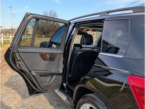 Used 2014 Mercedes-Benz GLK 350 4MATIC w/ Premium 1 Package image 10