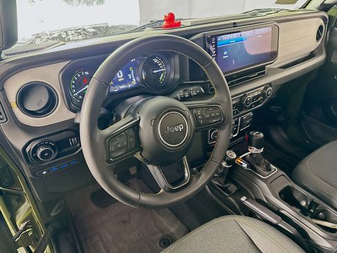 Used 2024 Jeep Wrangler Unlimited w/ Convenience Group AWD/4WD image 22
