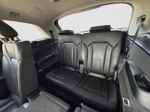 Used 2019 Audi Q7 3.0T Prestige w/ Prestige Package AWD/4WD image 16