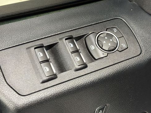 Used 2019 Ford F150 XLT w/ Equipment Group 302A Luxury AWD/4WD image 15