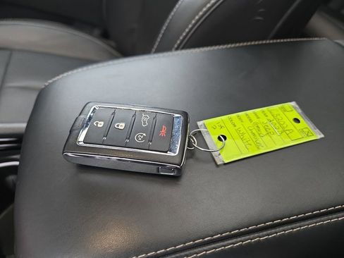 Used 2023 Jeep Grand Cherokee Overland w/ Luxury Tech Group IV image 33