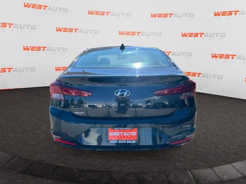 Used 2019 Hyundai Elantra SEL w/ Cargo Package FWD image 4