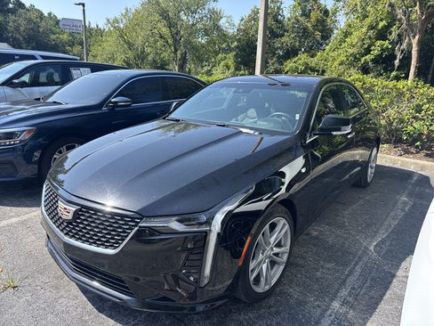 Used 2026 Cadillac CT4 Luxury RWD image 1