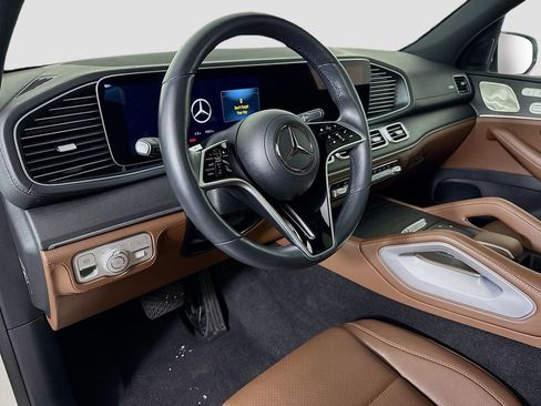 Used 2024 Mercedes-Benz GLE 350 4MATIC image 9