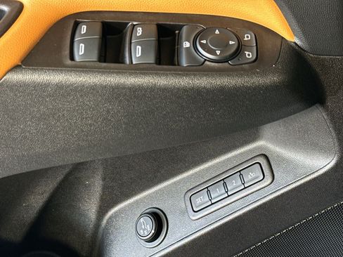 Used 2018 Chevrolet Equinox Premier FWD image 15