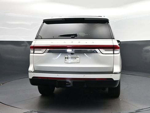 Used 2024 Lincoln Navigator Reserve AWD/4WD image 6