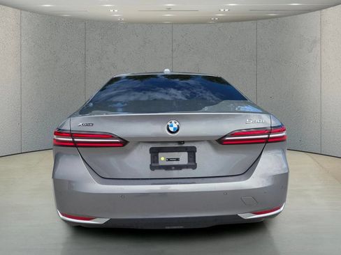 Used 2024 BMW 530i xDrive w/ Premium Package AWD/4WD image 6