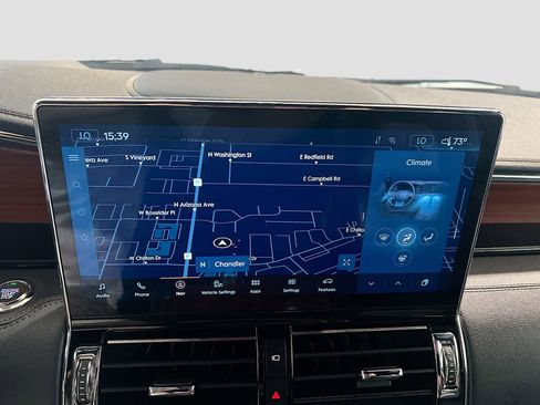 Used 2024 Lincoln Navigator Reserve image 9